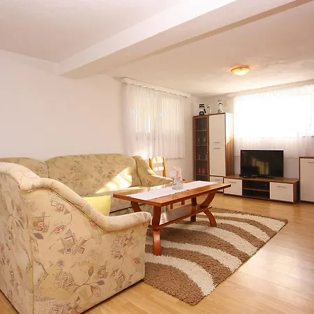 Appartmani Dzandara Apartment