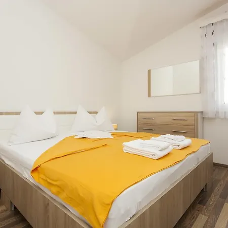 Apartment Appartmani Dzandara