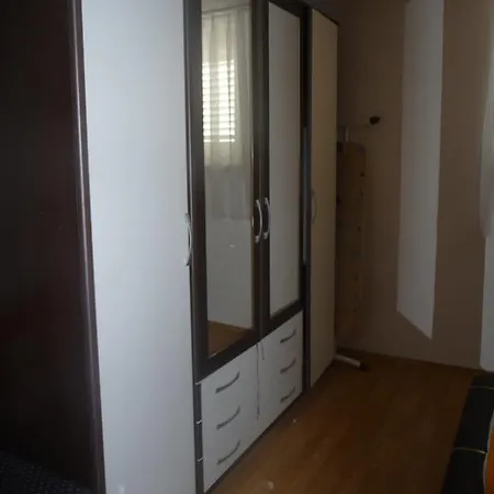 Apartment Appartmani Dzandara