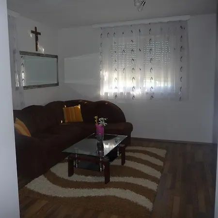 Appartmani Dzandara