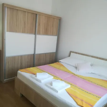 Appartmani Dzandara * Brodarica (Sibenik-Knin)