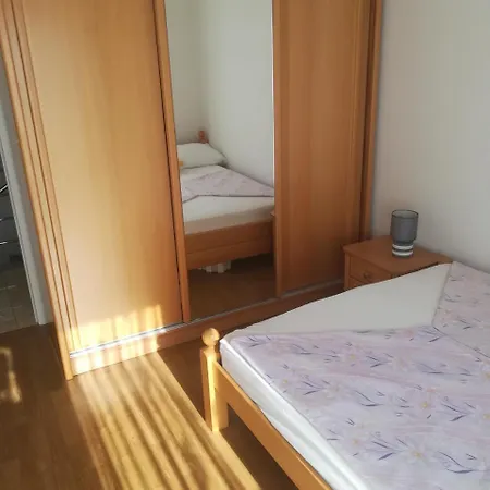 Apartment Appartmani Dzandara *